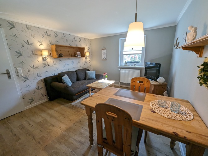 Ferienwohnung in Kühlungsborn - Thrun - Wohnzimmer mit Kochbereich