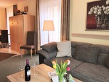 Ferienwohnung in Kühlungsborn - Appartementanlage Ostseeblick Fewo Rügen 12 - Wohnbereich mit gemütlicher Couchecke