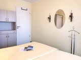 Ferienwohnung in Kühlungsborn - Appartementanlage Ostseeblick Fewo Rügen 12 - Schlafzimmer mit viel Stauraum