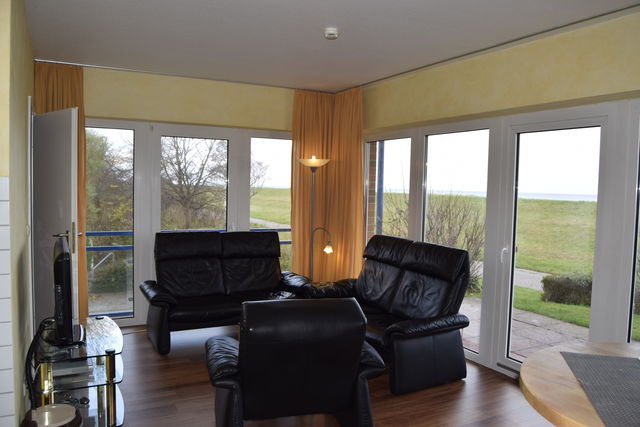 Ferienwohnung in Schönberger Strand - Stoltenberg, Mona & Sönke: "Haus Panorama", App. Nr. 9 "Seeblick" - Bild 3 Ferienwohnung in Schönberger Strand - Stoltenberg, Mona & Sönke: "Haus Panorama", App. Nr. 9 "Seeblick" - Bild 3