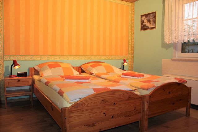 Ferienwohnung in Saal - Landhaus am Teich - Saaler Bodden - Ferienwohnung orange - Bild 11