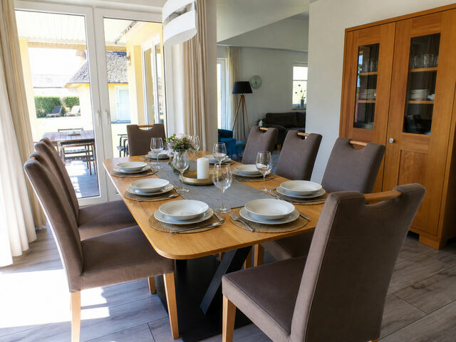 Ferienhaus in Fehmarn OT Staberdorf - Reetdachhaus 5, inkl. 2 Parkpl&auml;tze - Bild 2