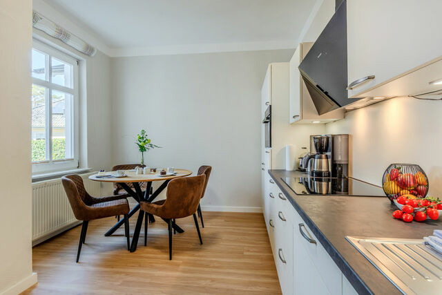 Ferienwohnung in Binz - Villa Iduna / Ferienwohnung No. 3 - EG mit Balkon nach S&uuml;den - Bild 8