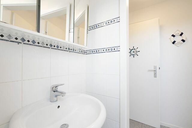 Ferienwohnung in Dahme - Strandhaus Bornhausen Steuerrad - Bild 25