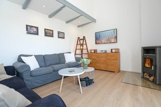 Ferienhaus in Lenste - Rosengarten am Feldrand - Bild 5