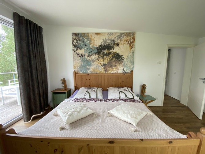 Ferienhaus in Pruchten - Ferienhus Darsskieker - Schlafzimmer West mit Zugang zur oberen Terrasse