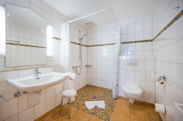 Ferienwohnung in Sellin - Ferienwohnung Margaretha, App. 11 - Bade- & Erlebniswelt t&auml;glich inklusive - Bild 12
