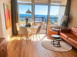 Ostseetraumblick-Moderne FeWo mit Balkon am Strand